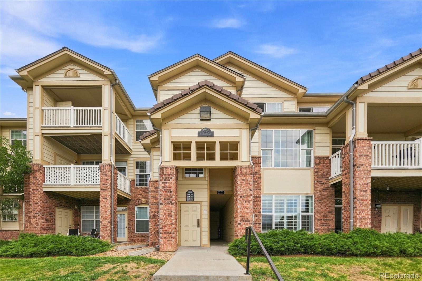 5723 N Gibralter Way 4-102 — photo