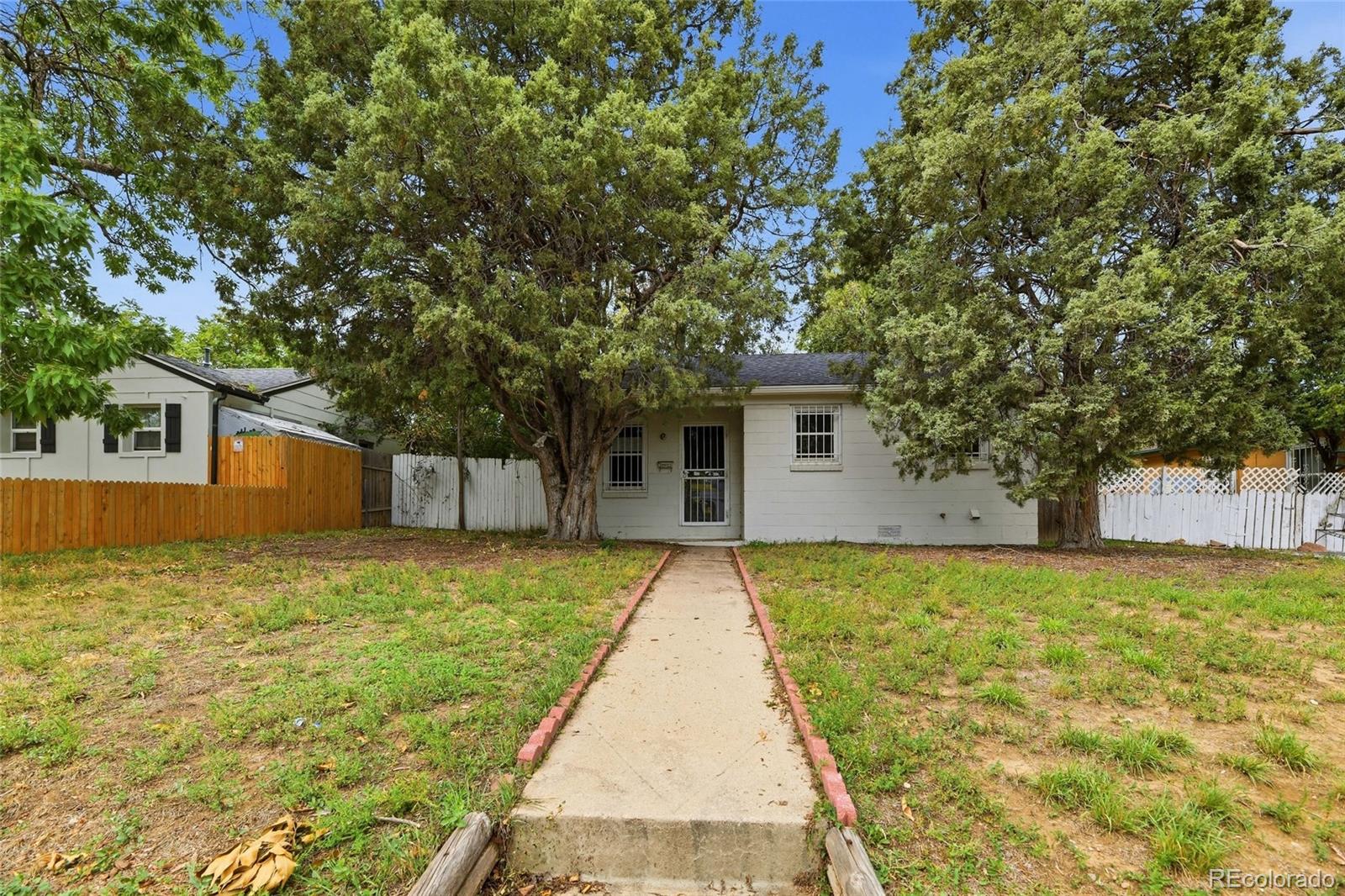 1625 Verbena Street — photo