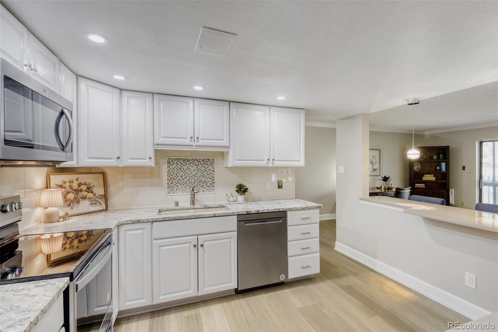 14102 E Linvale Place 305 — photo