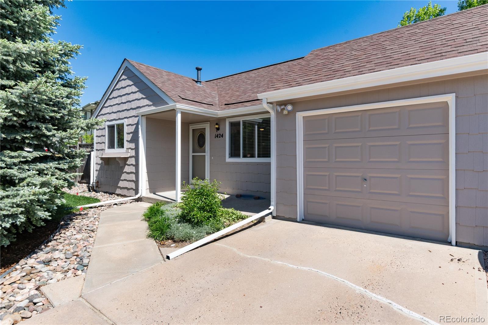 1424 S Sierra Drive — photo