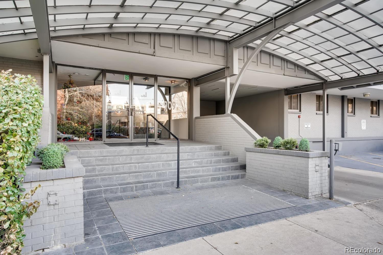 909 N Logan Street Unit 7E — photo
