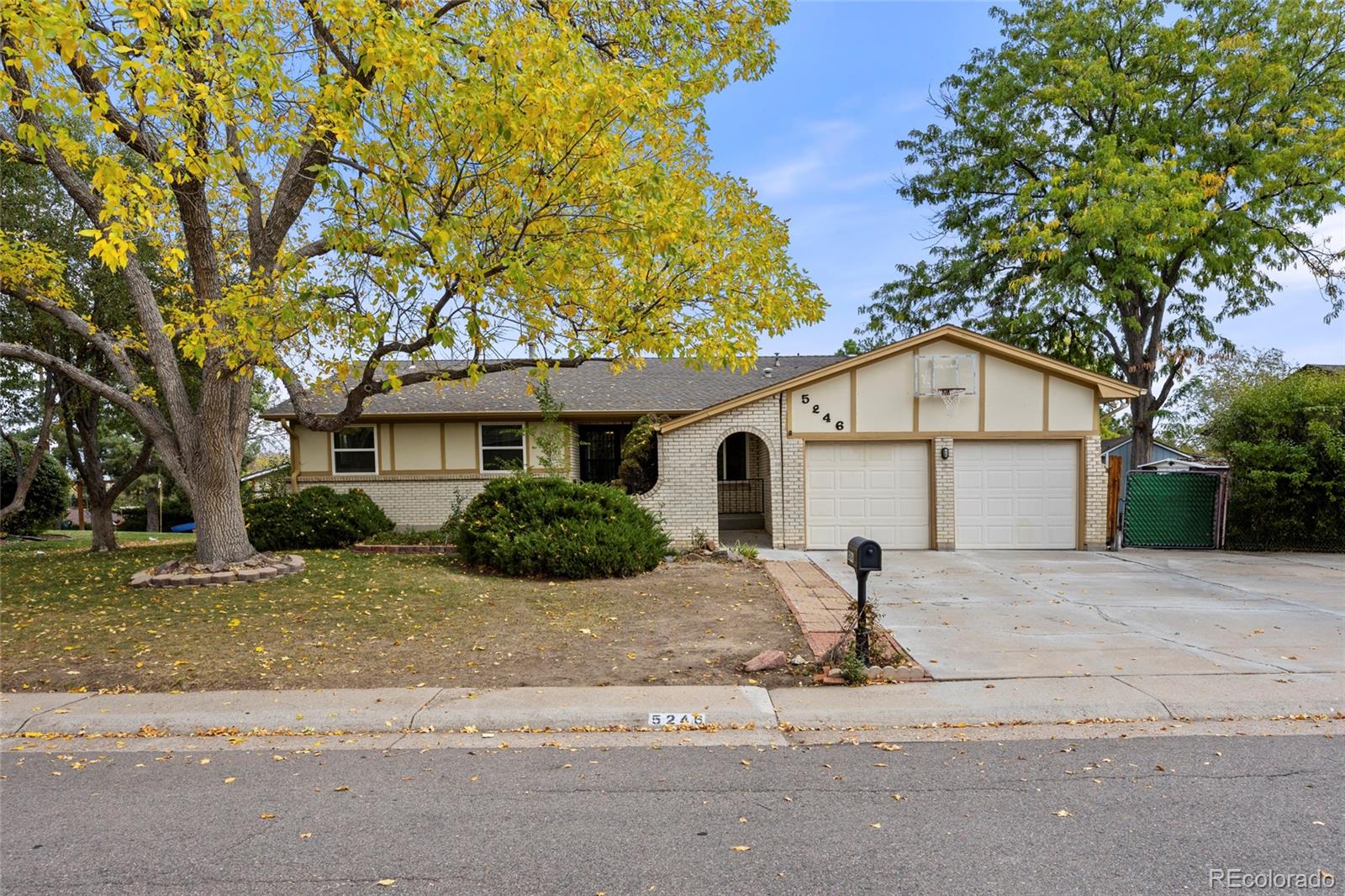 5246 S Perry Court — photo