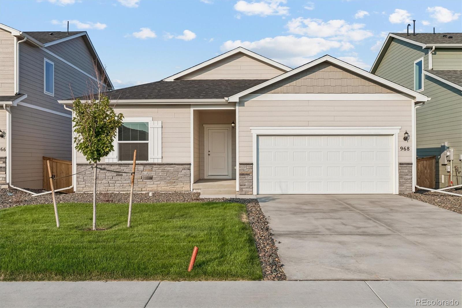964 Cascade Falls Street — photo