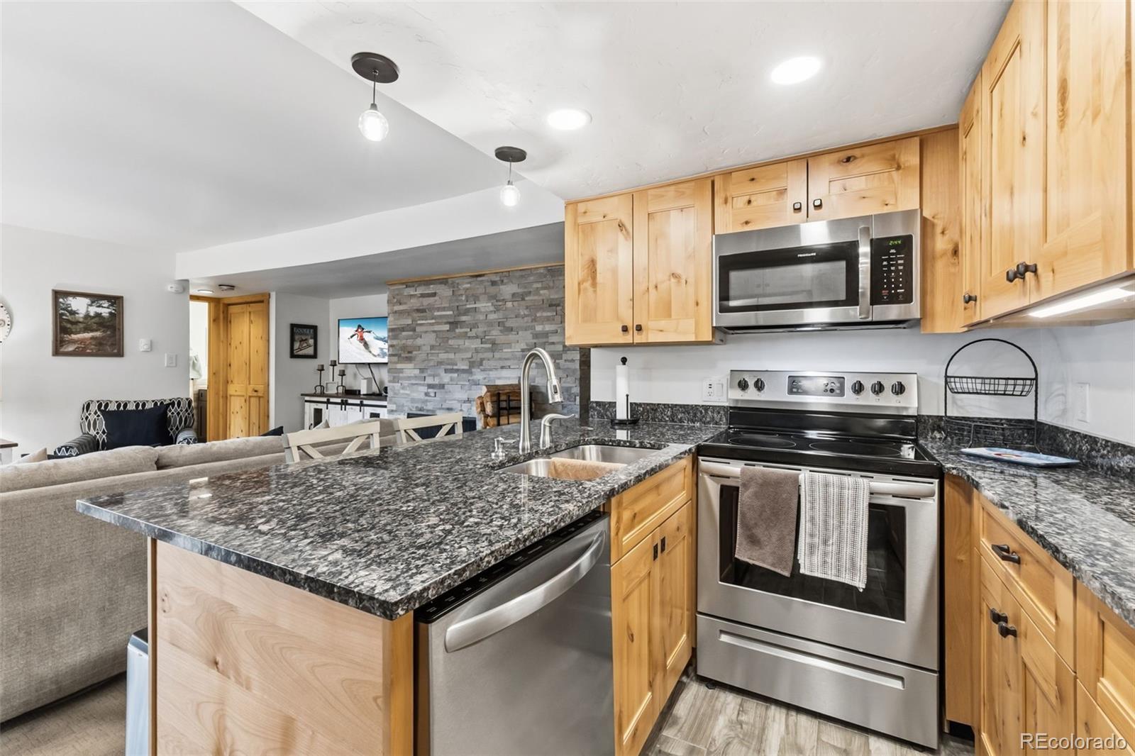 423 Wild Irishman Road 13202 — photo