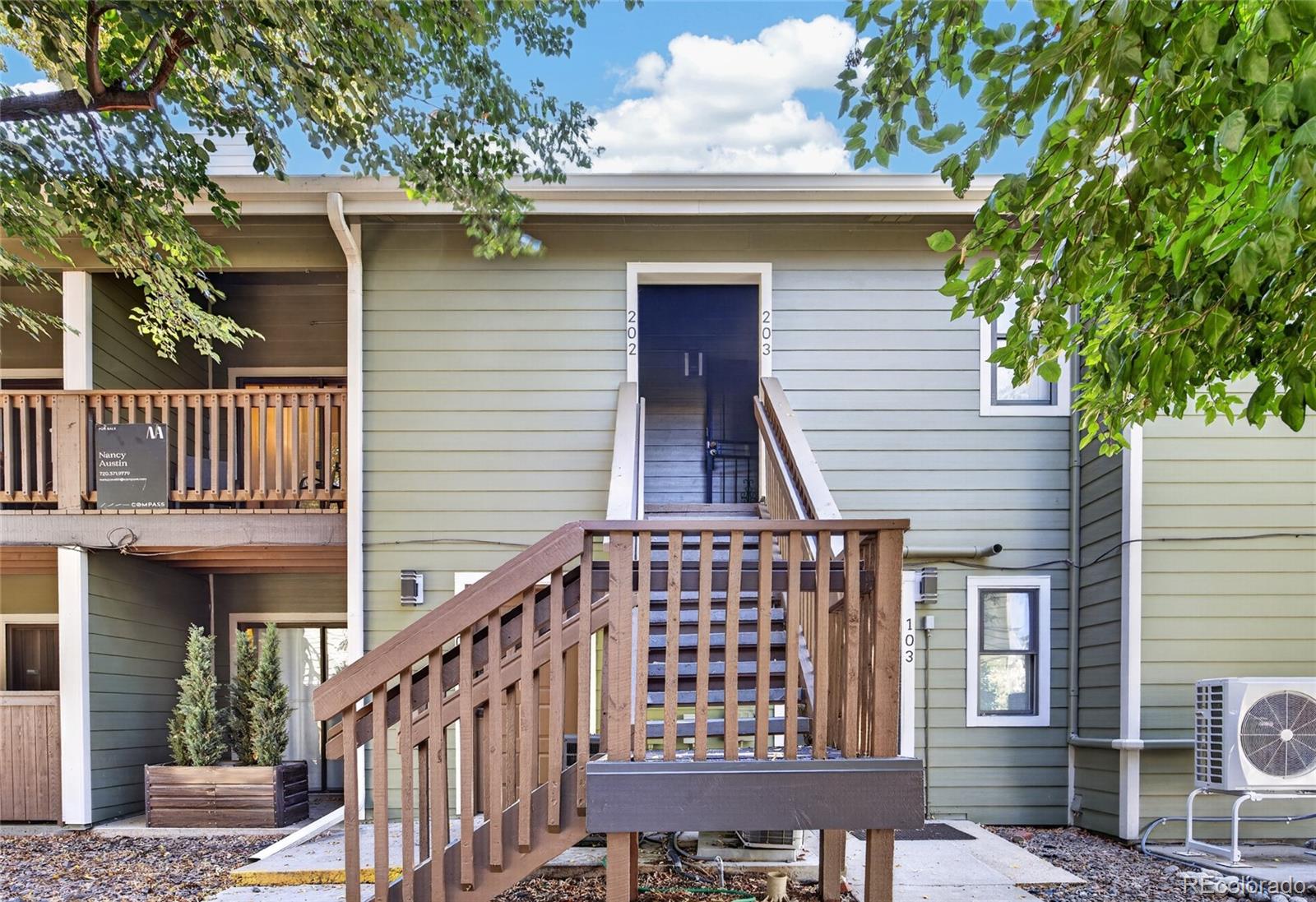 540 S Forest Street 4-202 — photo