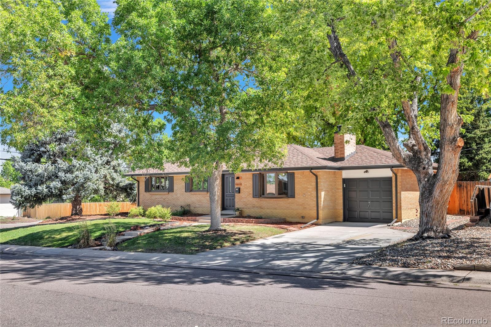 6604 S Lee Court — photo