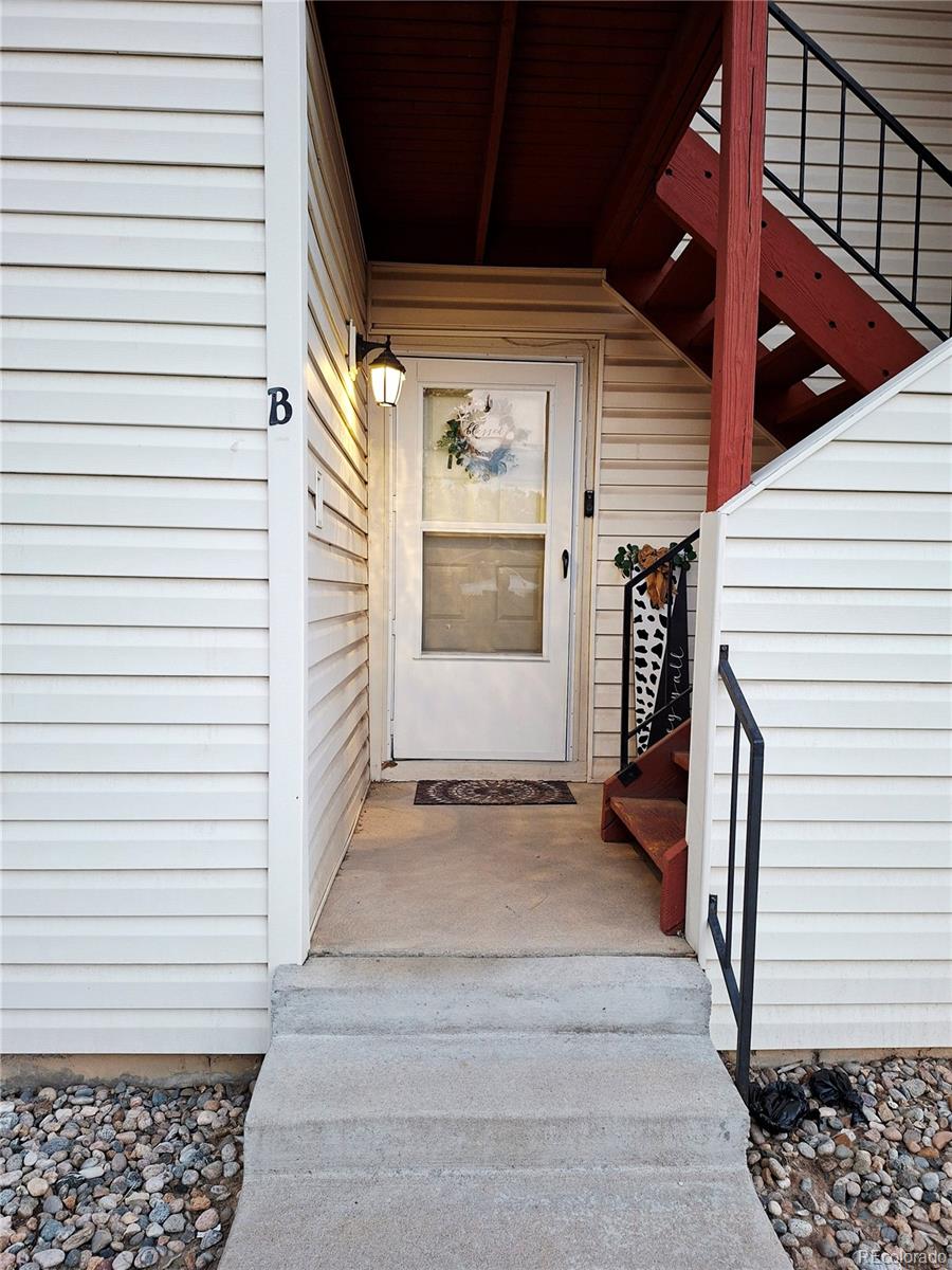 11982 Bellaire Street Unit B — photo