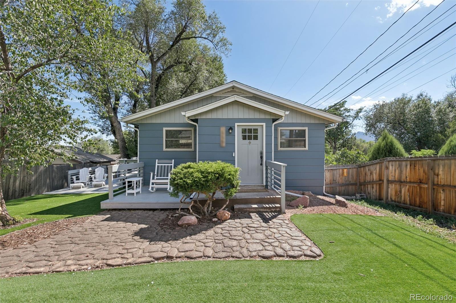 2221 E Uintah Street — photo