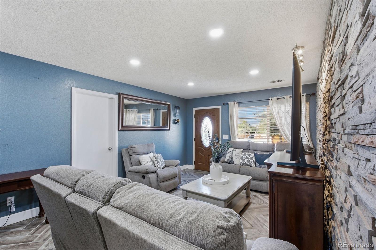 15780 E 48th Place, Denver, CO 80239 — photo 3