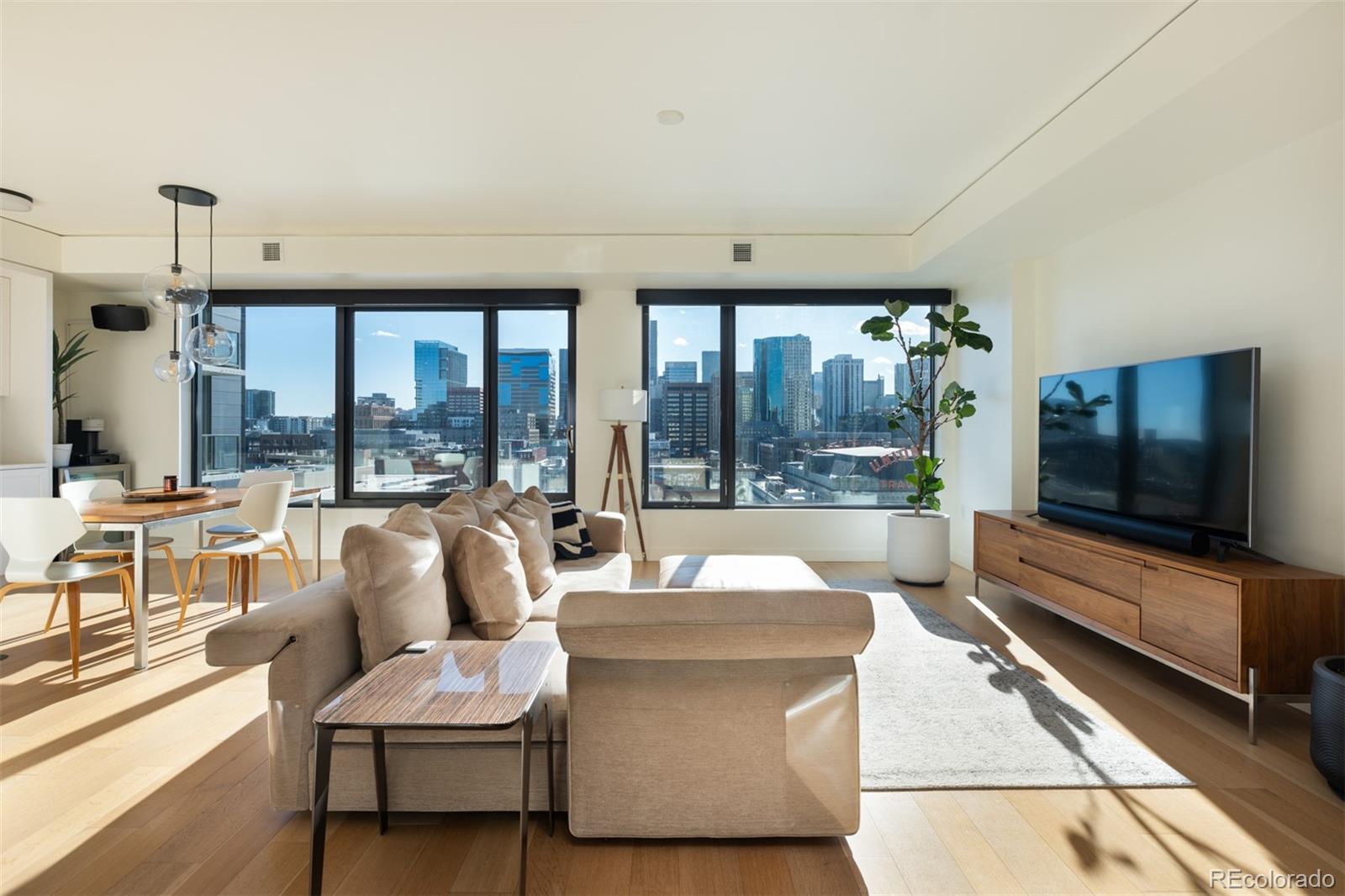 1750 Wewatta Street 1002 — photo