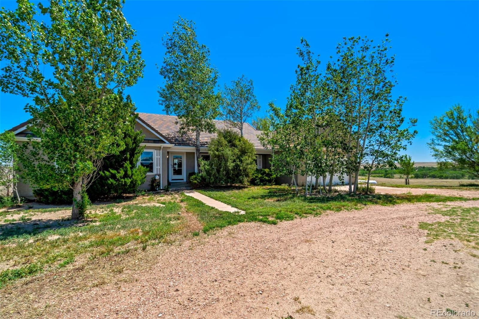 18300 County Rd 105 — photo