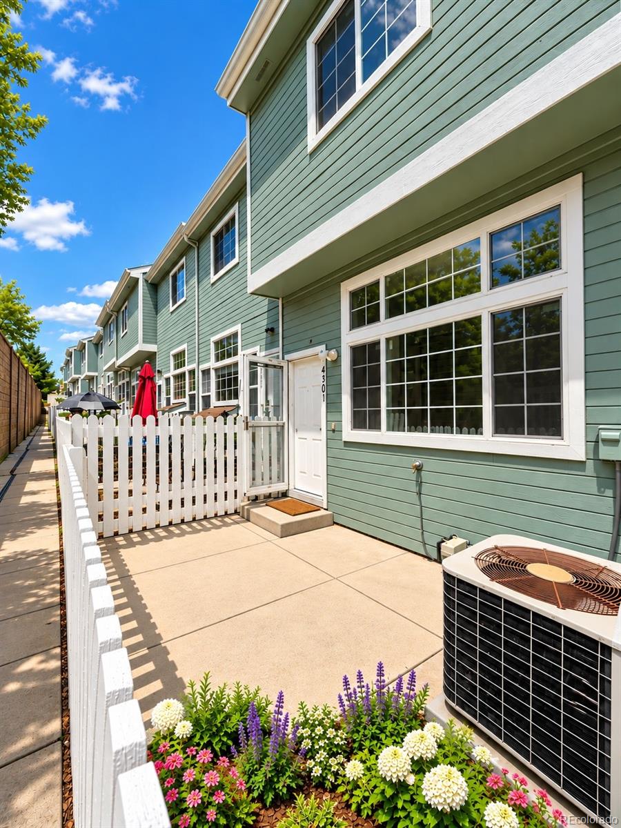 8199 Welby Road Unit 4301 — photo
