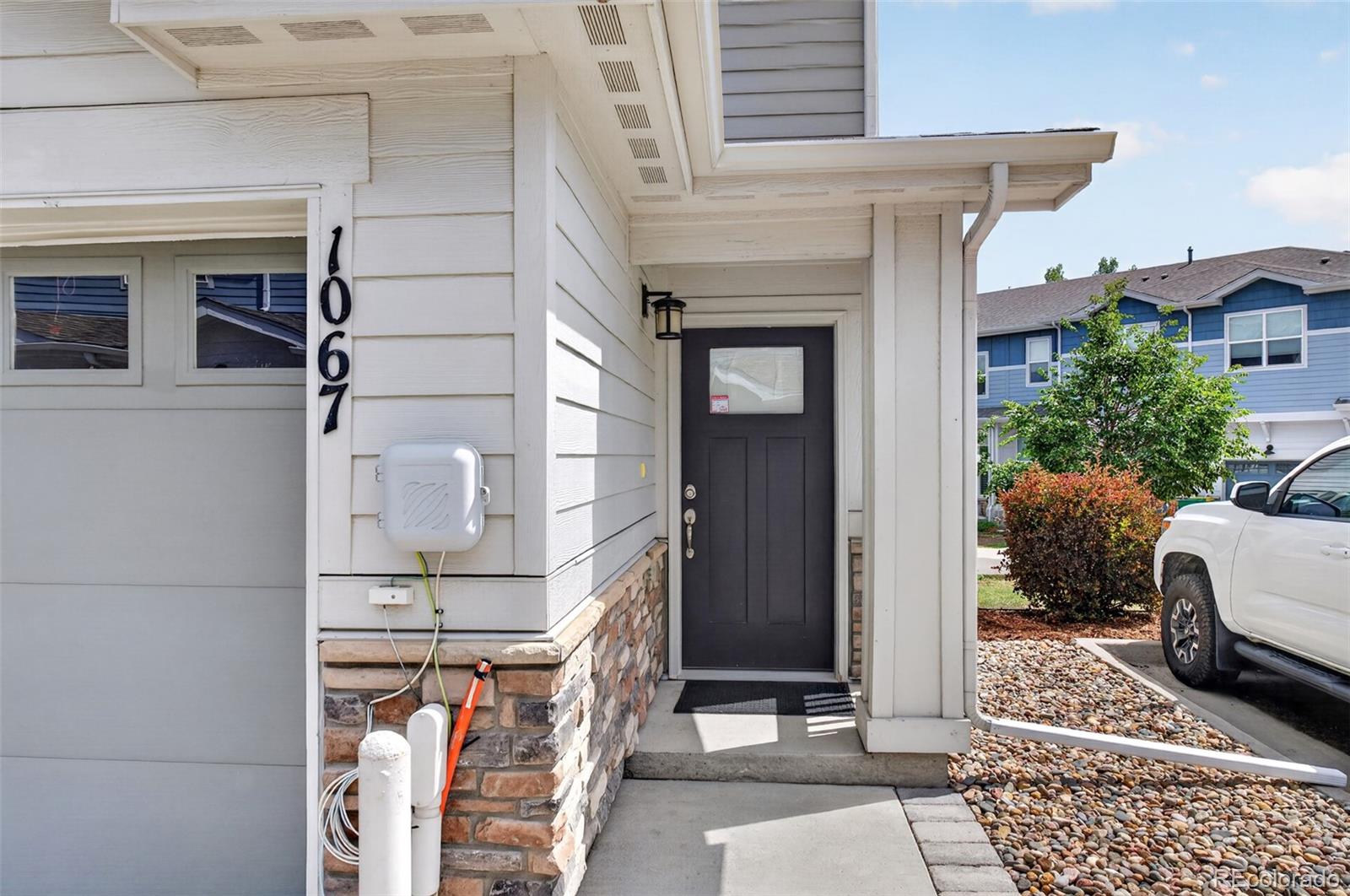 1067 Oak Circle — photo