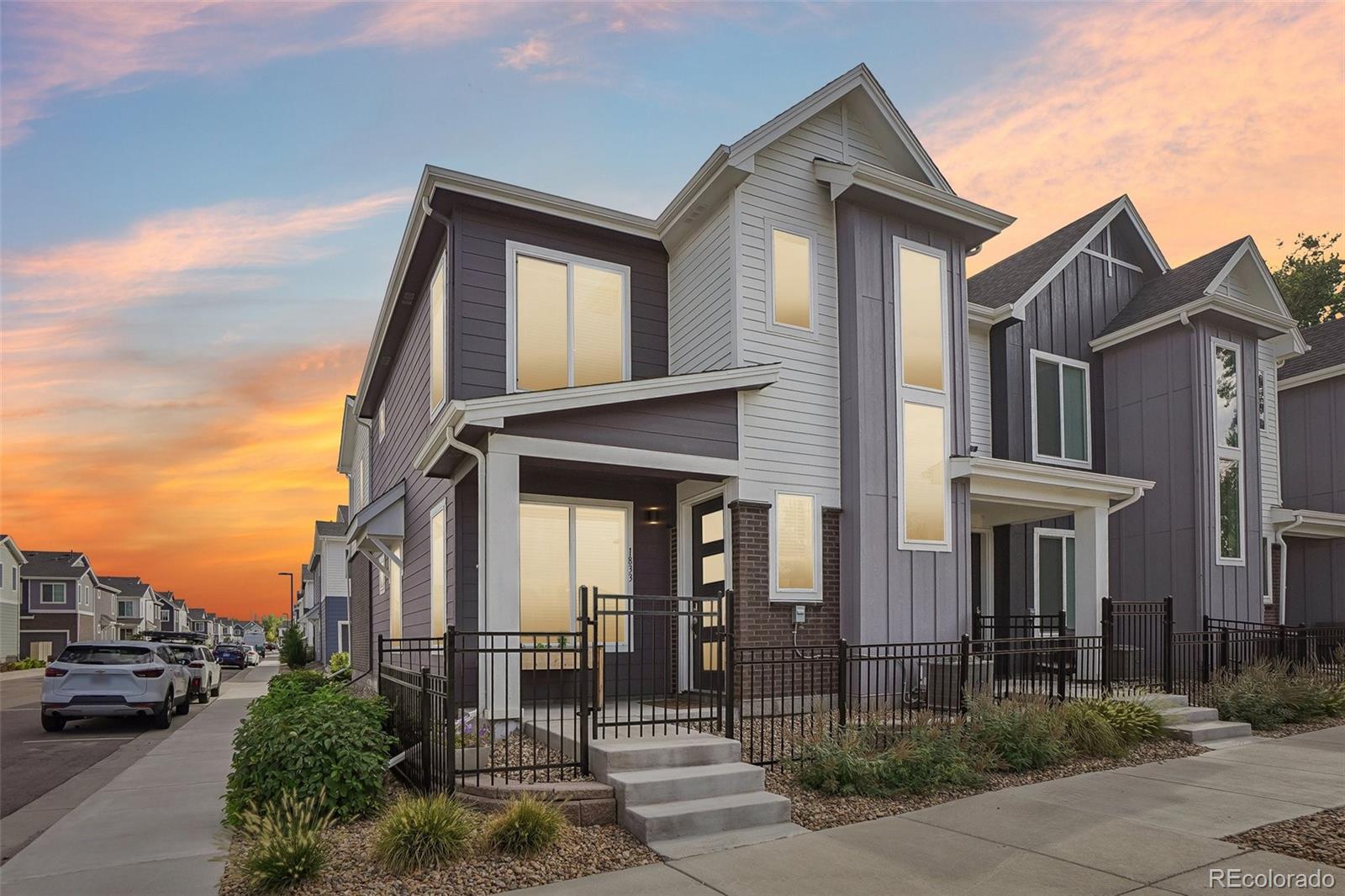 1833 S Poplar Court — photo