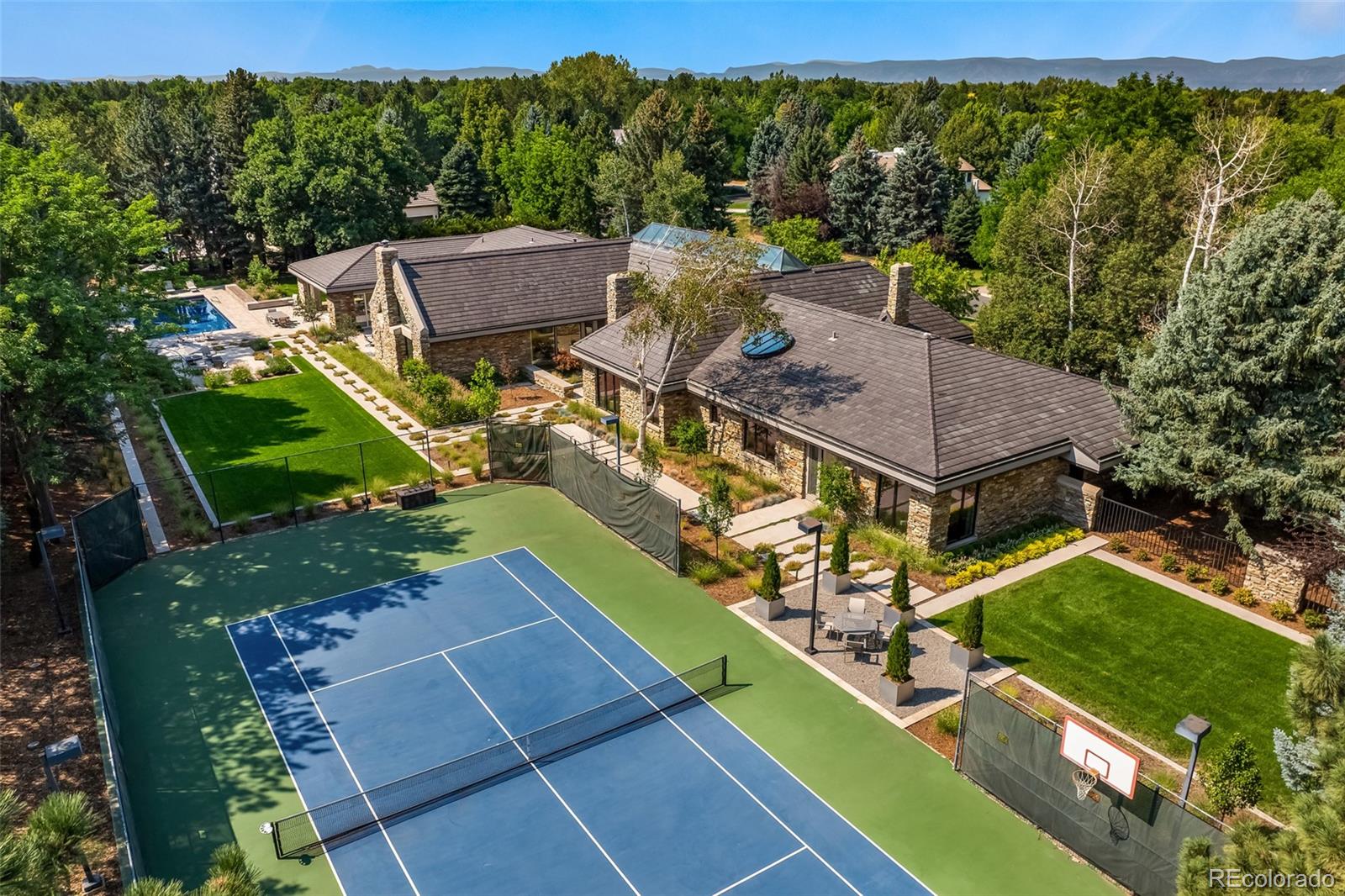 9 Cherry Hills Farm Court — photo