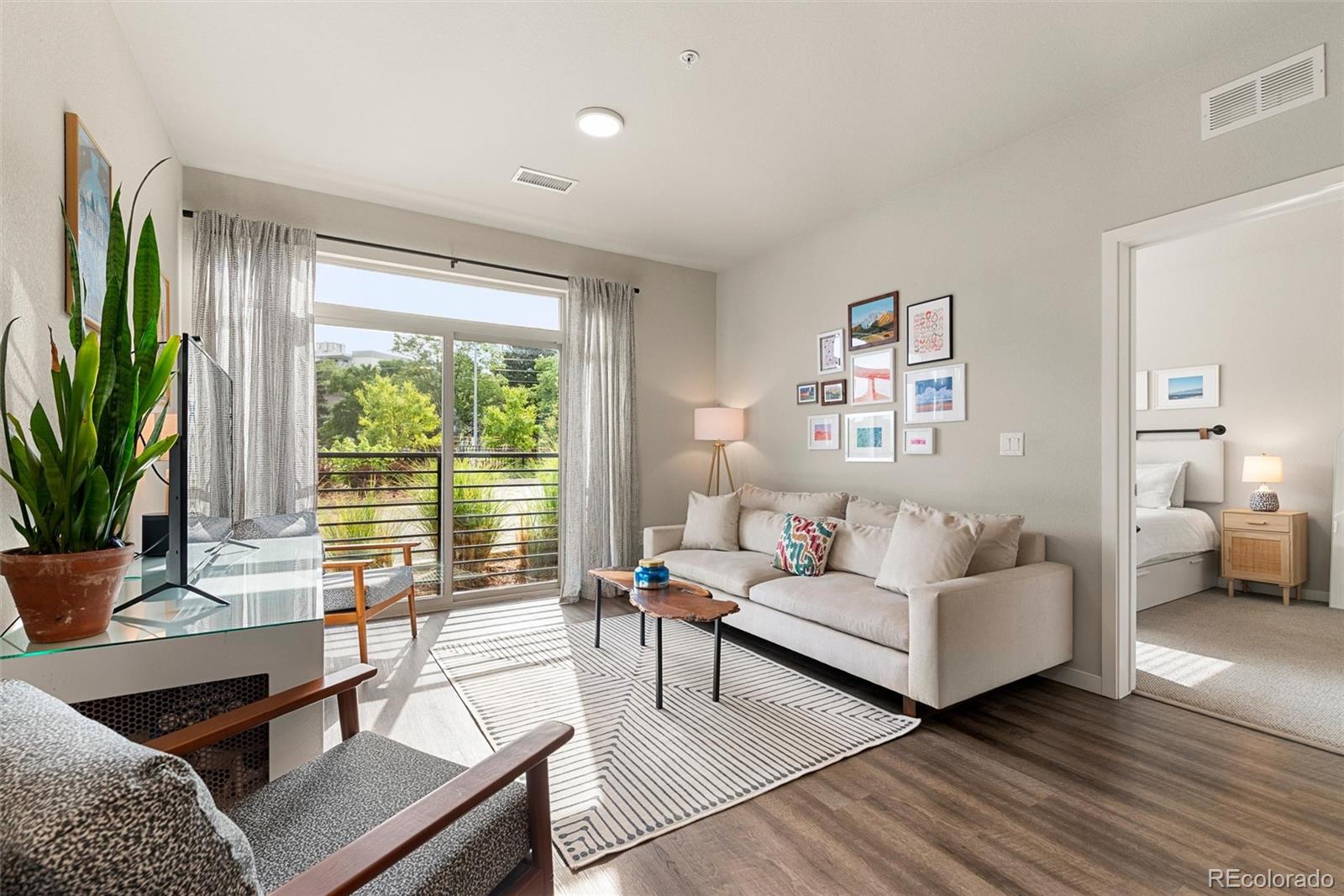 155 S Monaco Street Parkway 102 — photo