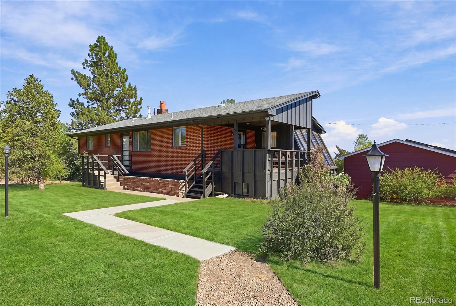 832 Fox Hill Court — photo