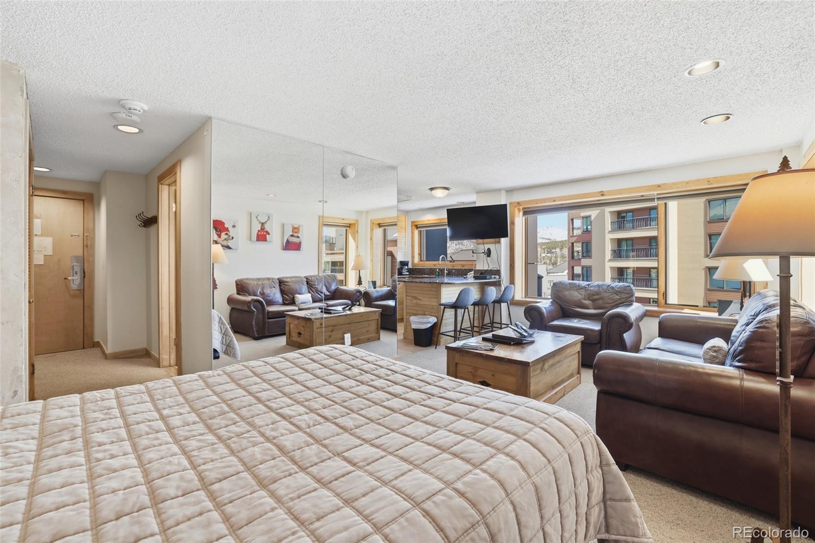535 S Park Avenue 505 — photo