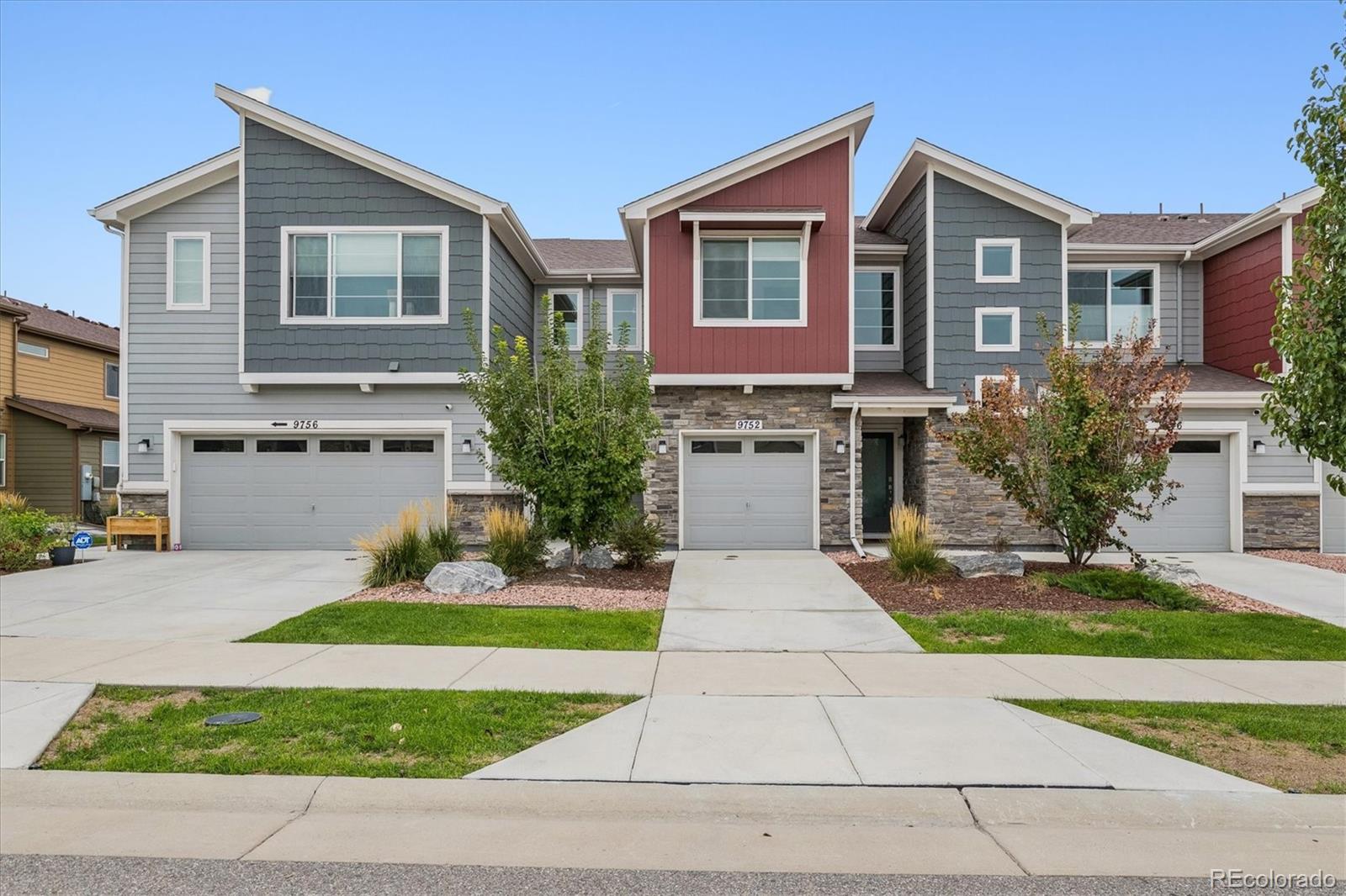 9752 Ash Lane — photo
