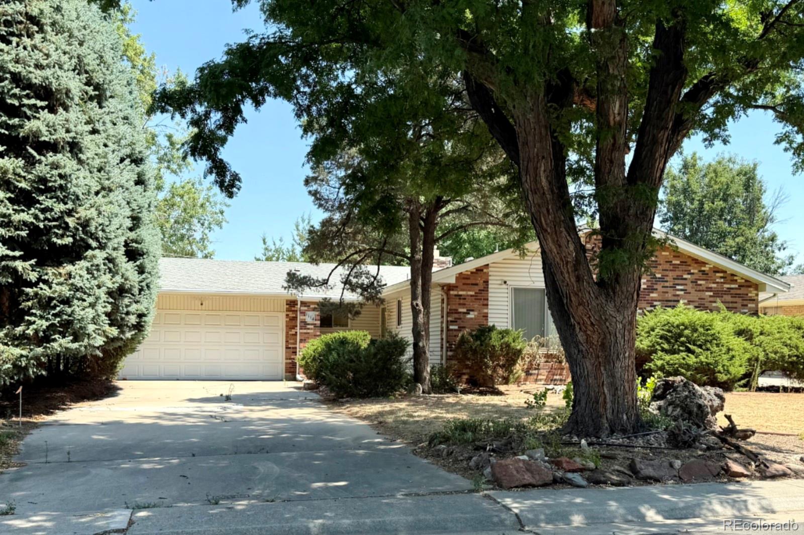 1114 S Oakland Street — photo