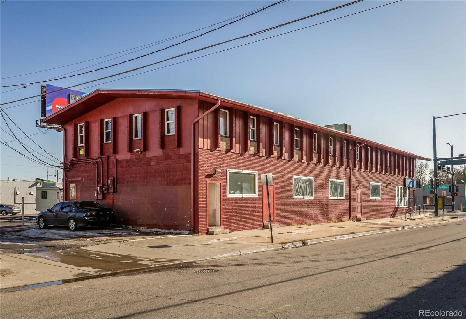 1395 W Alameda Avenue — photo