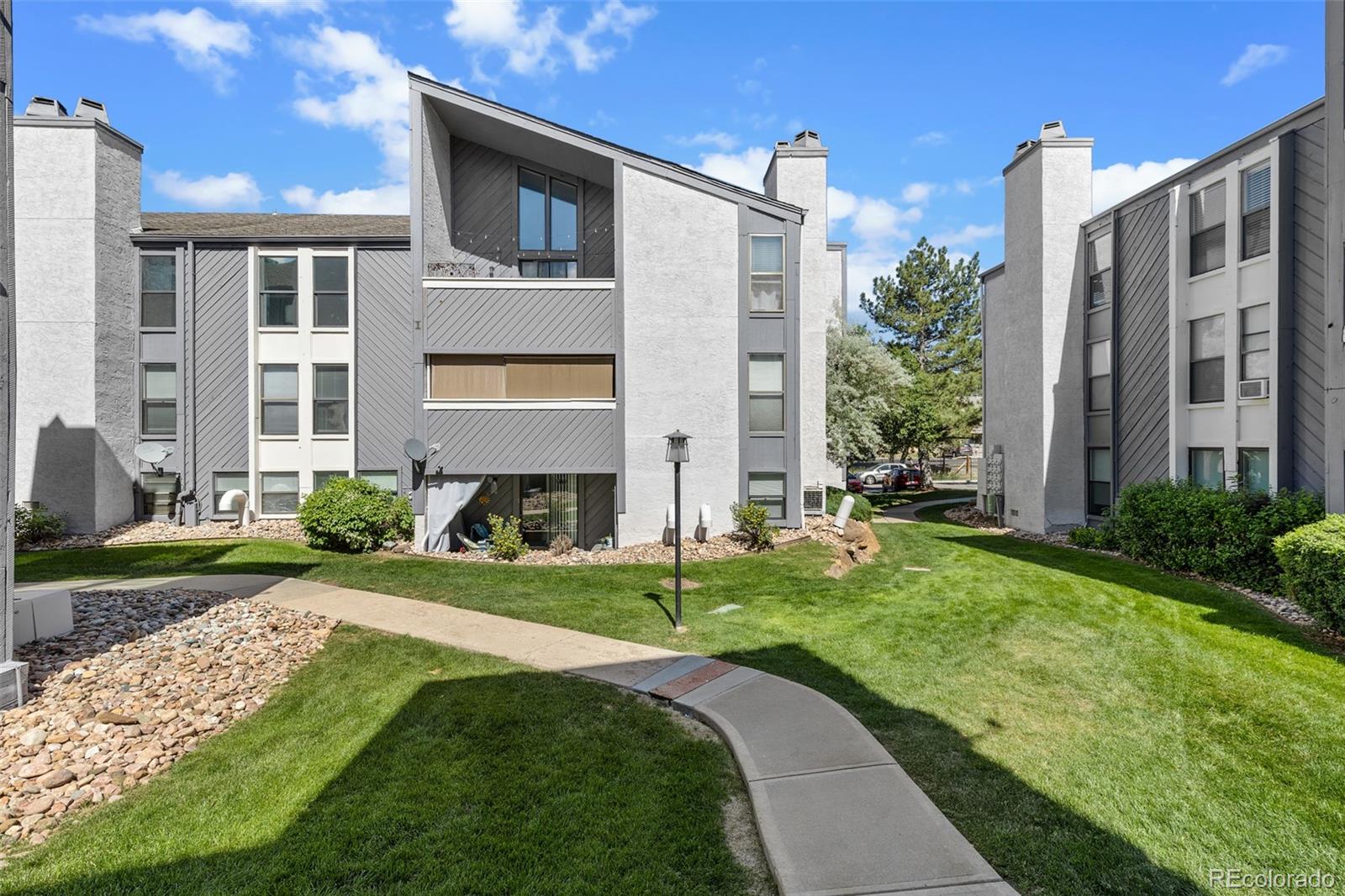 9867 E Peakview Avenue E1 — photo