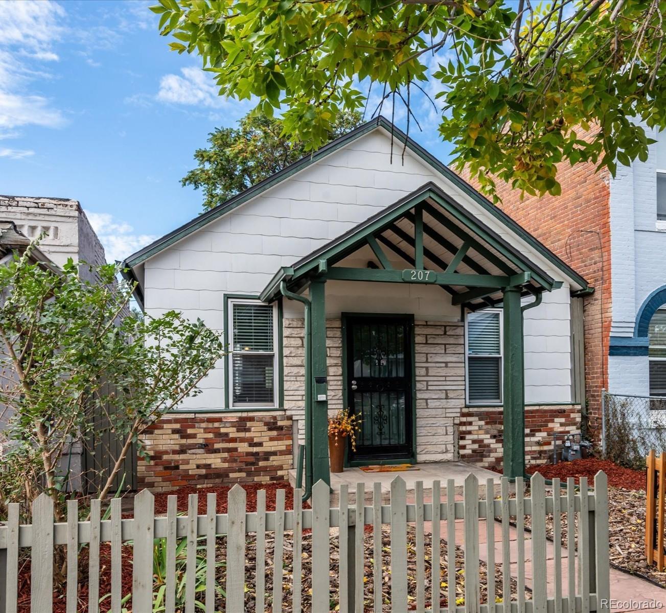 207 Galapago Street — photo