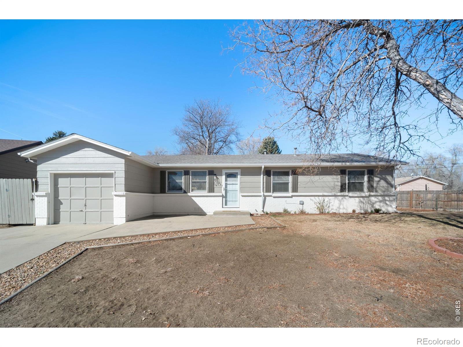 1217 Hunter Court — photo