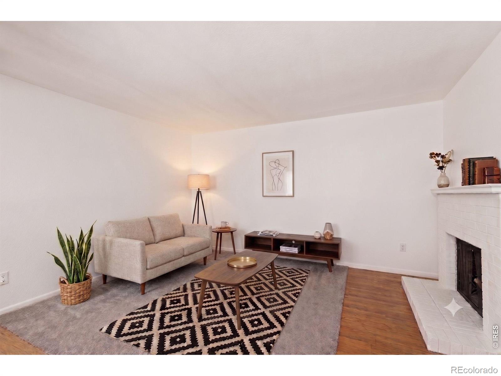 1209 W Plum Street 6 — photo