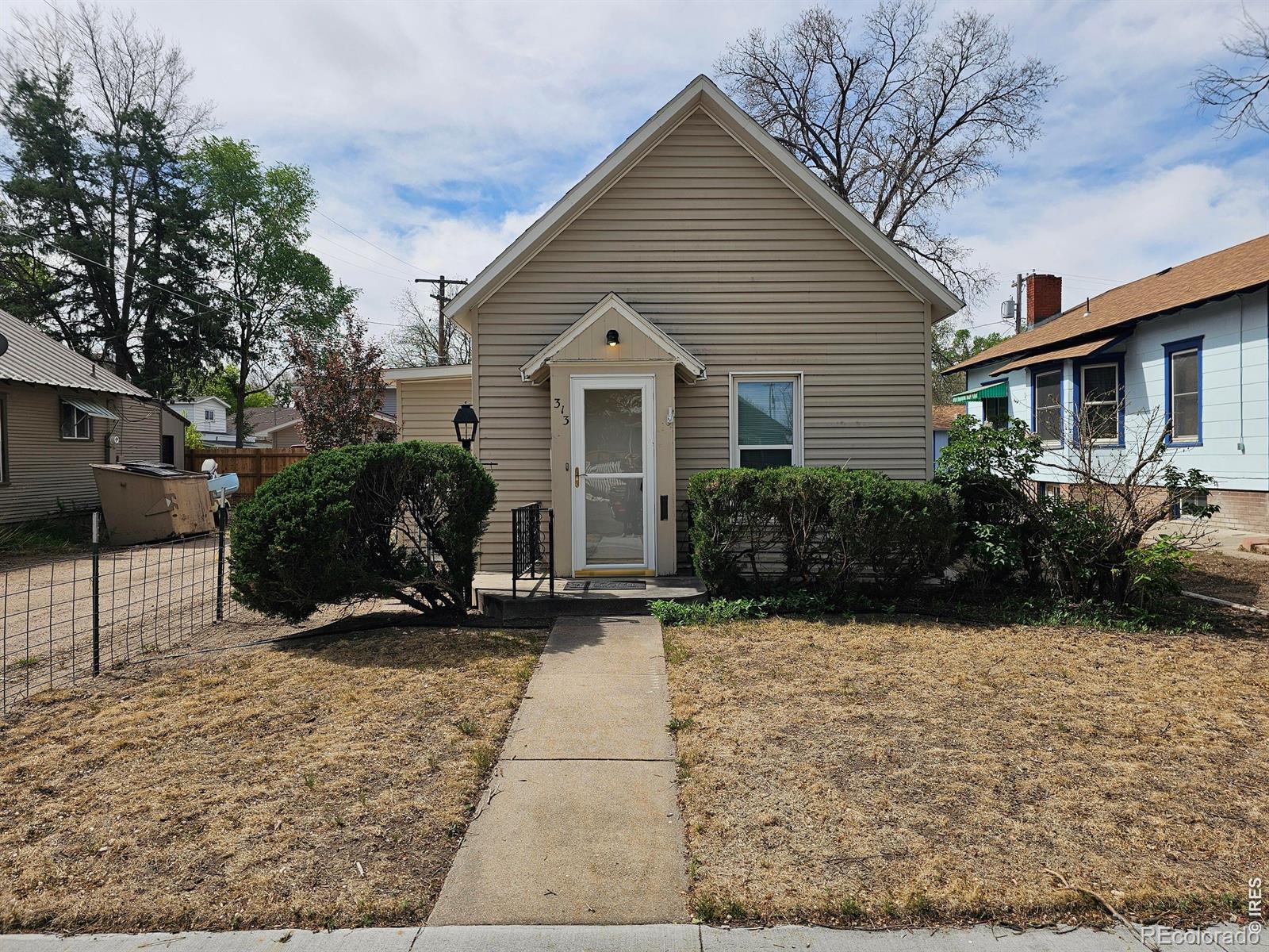 313 Lincoln Street — photo