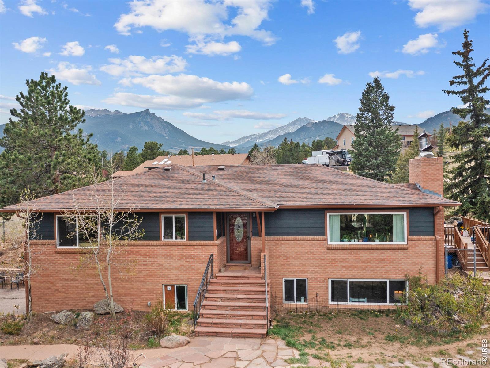 1451 Cedar Lane — photo
