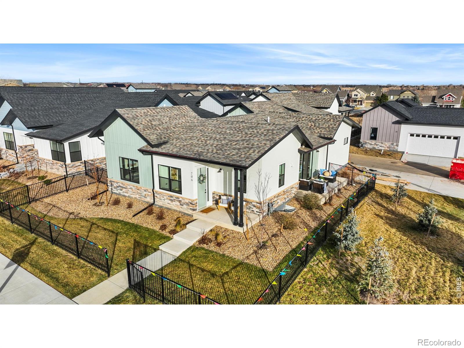 3443 Green Lake Drive — photo