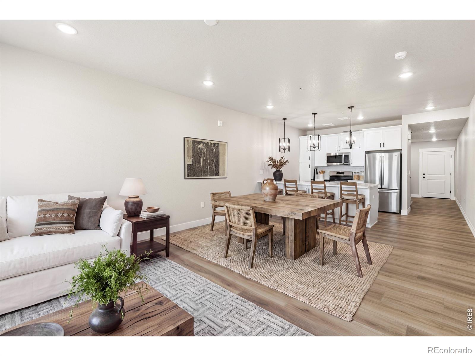 968 Birdwhistle Lane 5 — photo