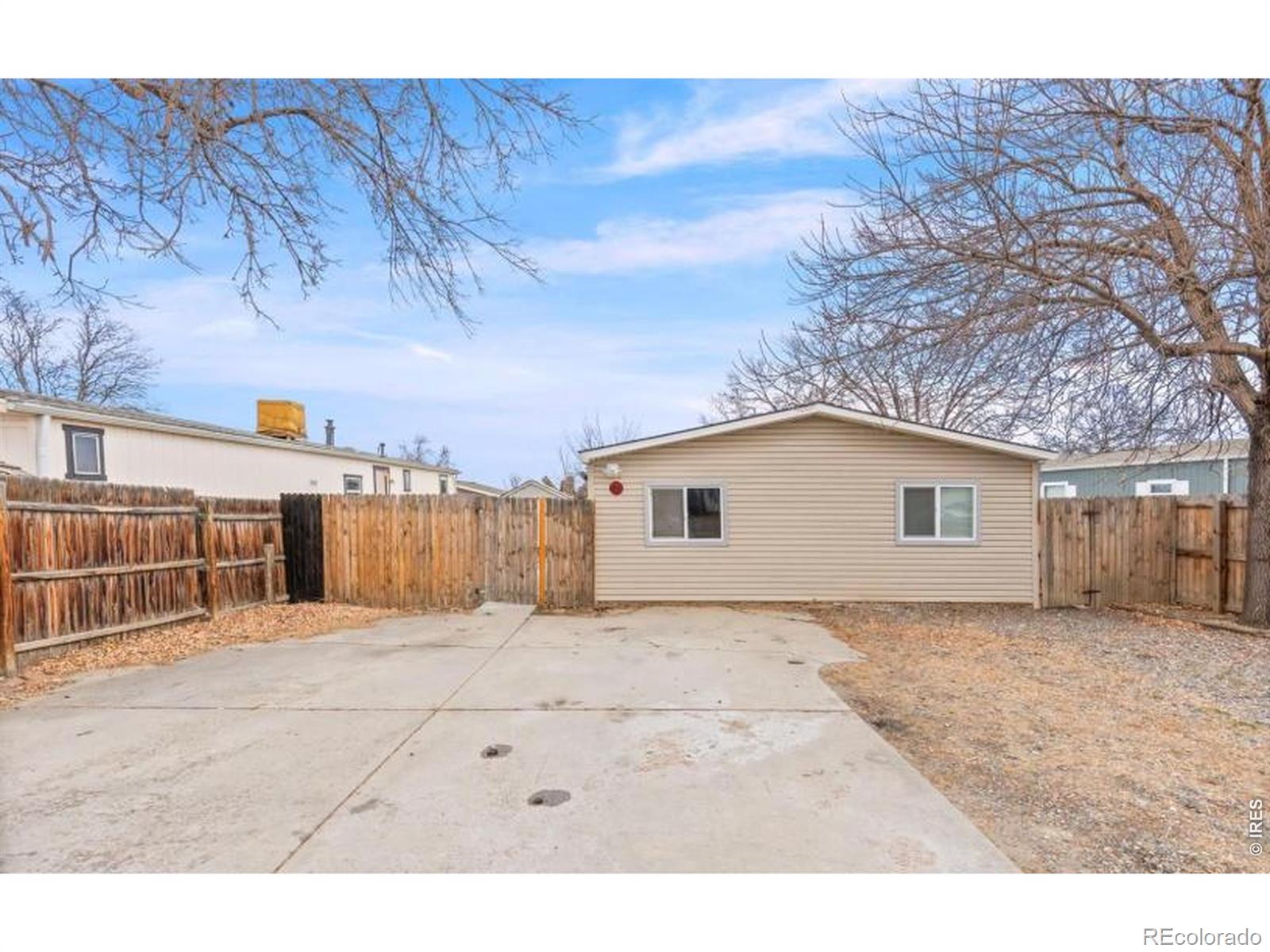 9024 Orleans Street — photo