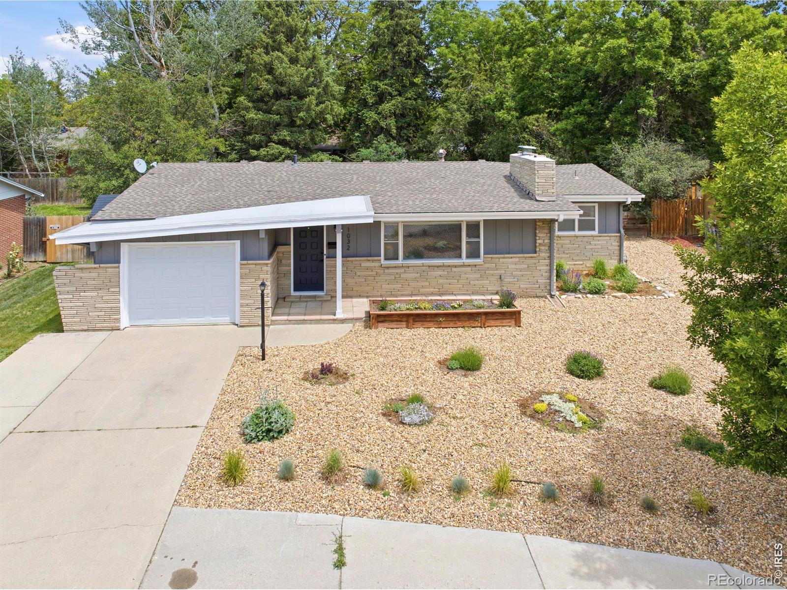 1032 S Taft Hill Road — photo