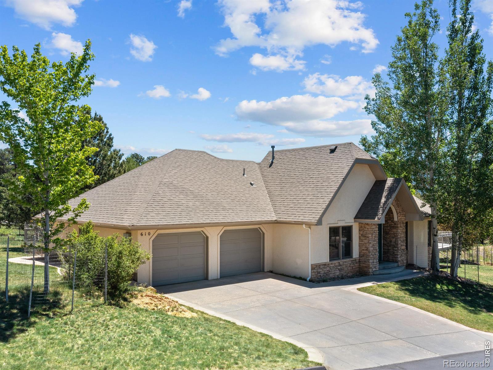 610 Findley Court — photo