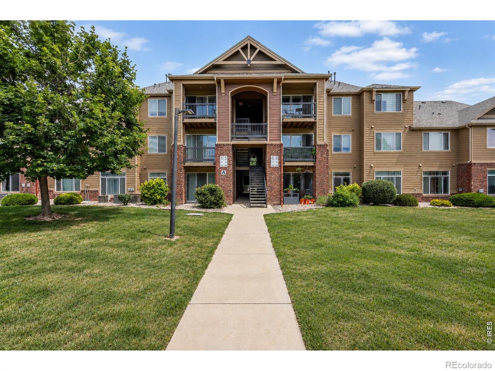 2445 Windrow Drive 301 — photo