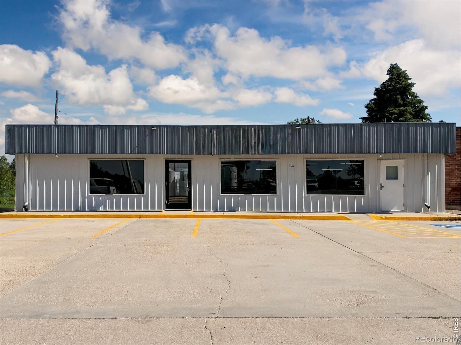1144 Main Street — photo