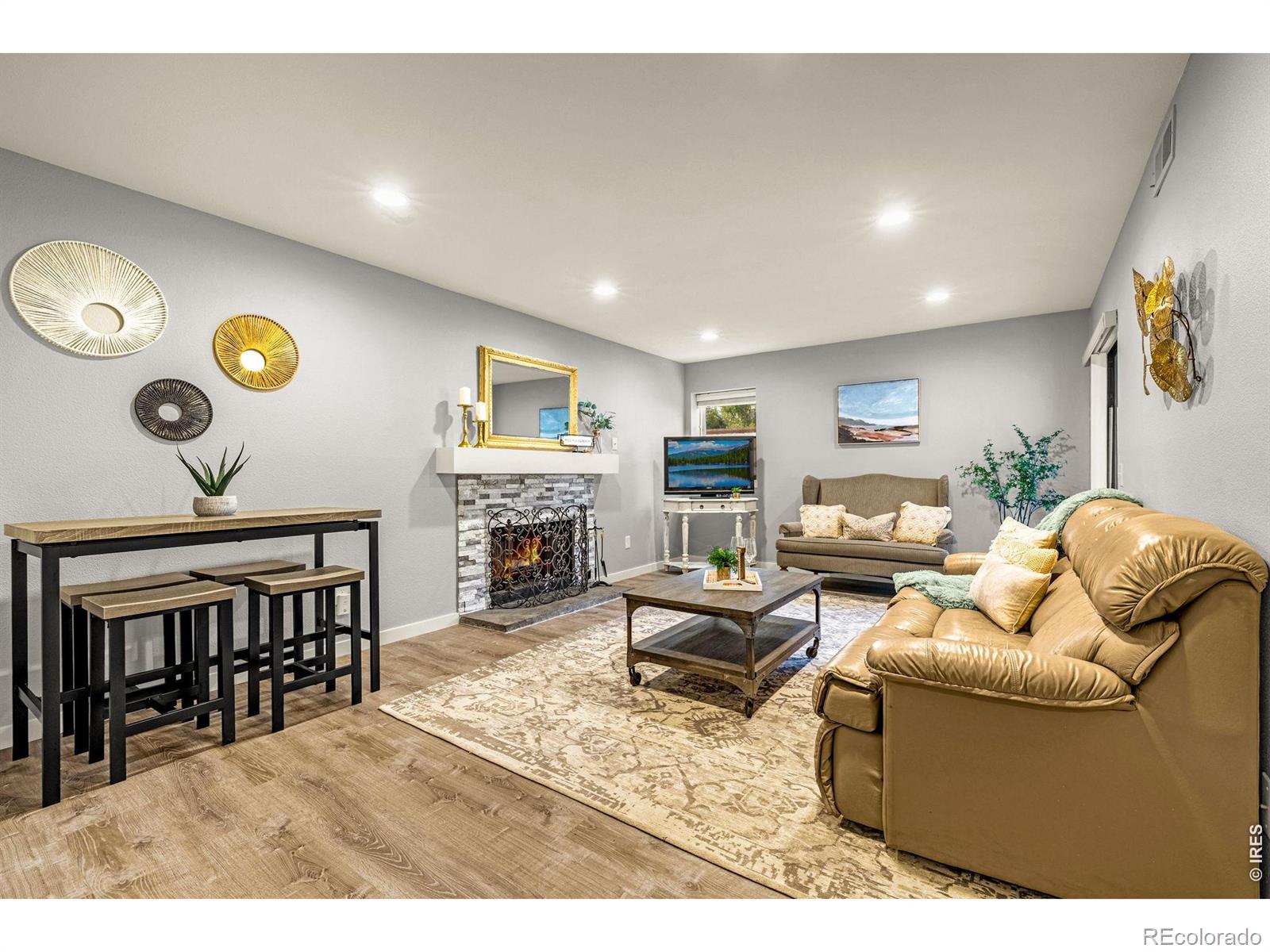 3872 S Fraser Street O03 — photo