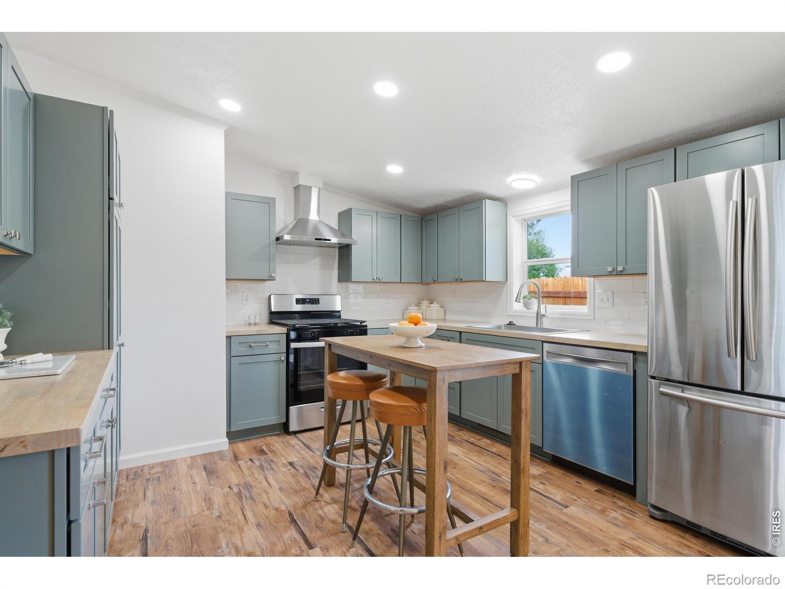 108 E Douglas Road — photo