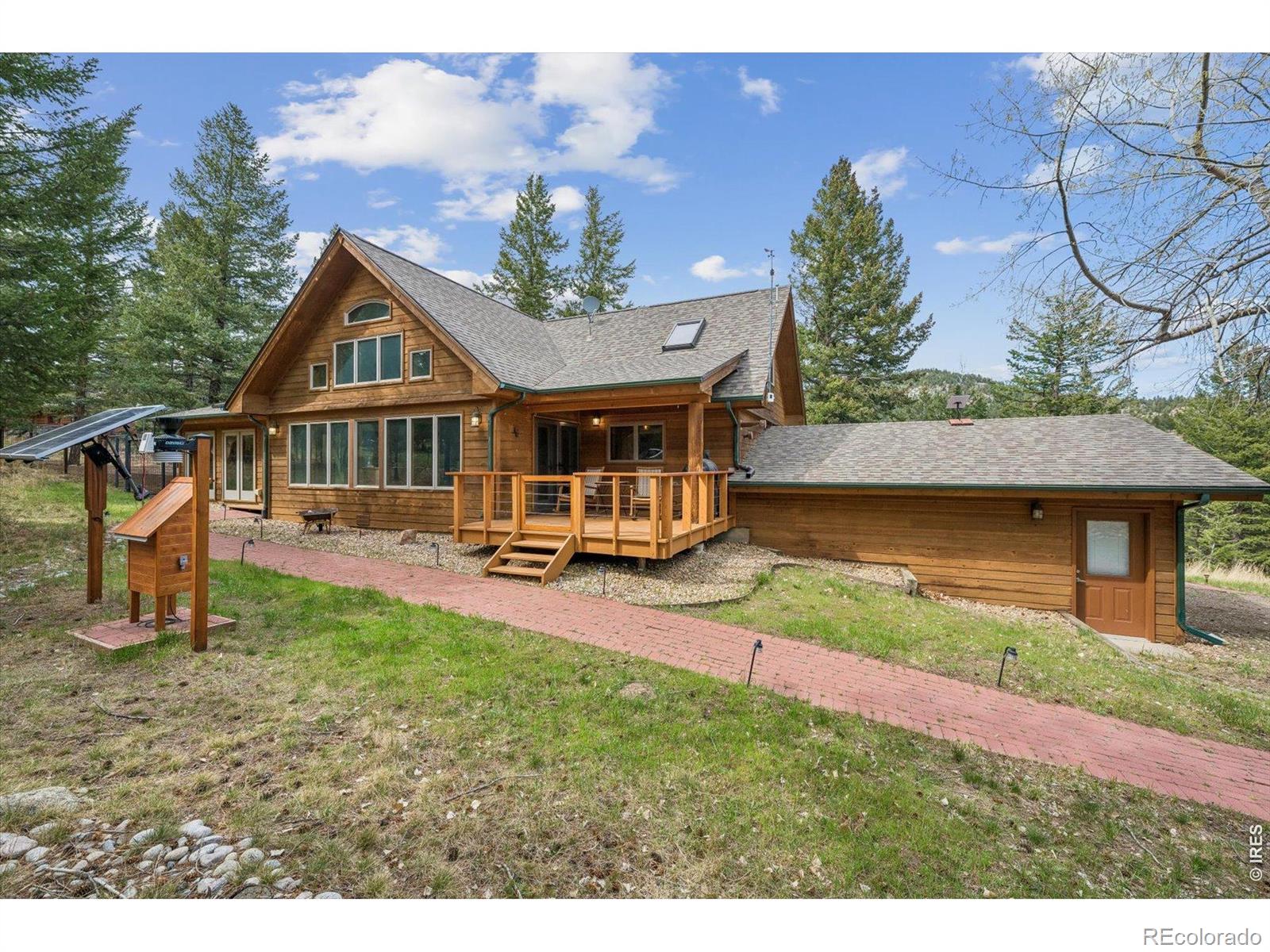 733 Lakeshore Drive — photo