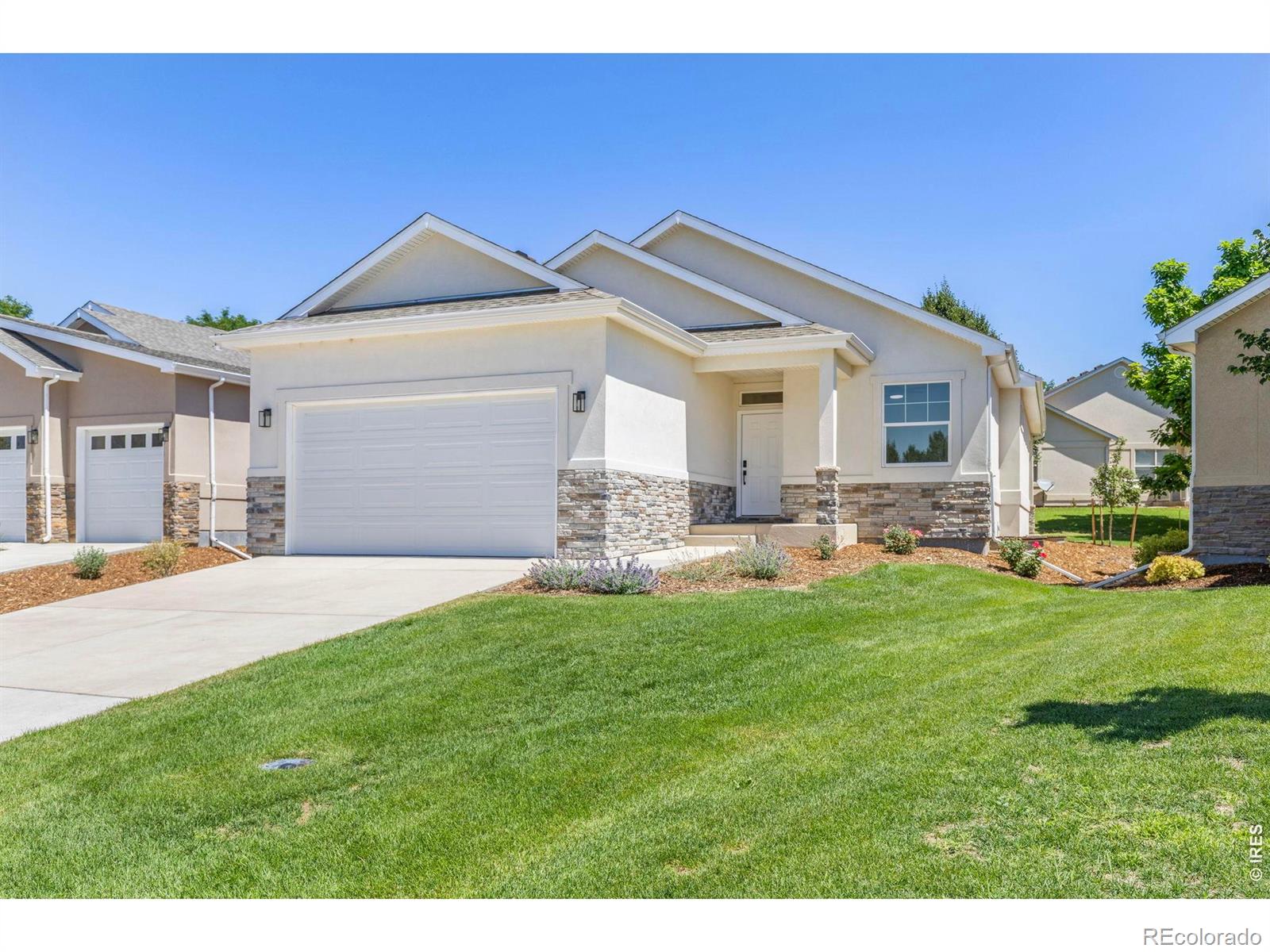 1230 Swainson Road — photo