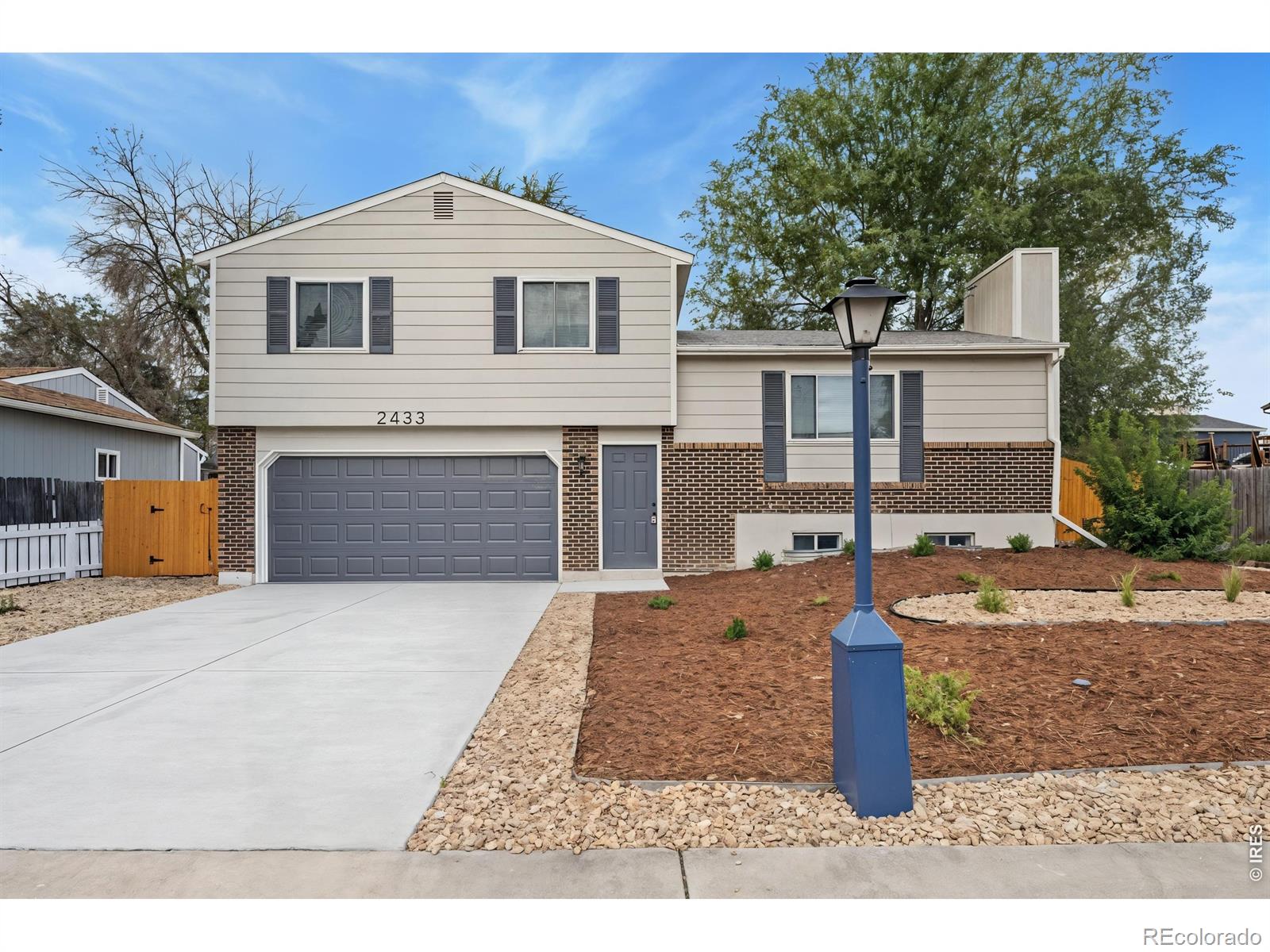 2433 Sunset Drive — photo