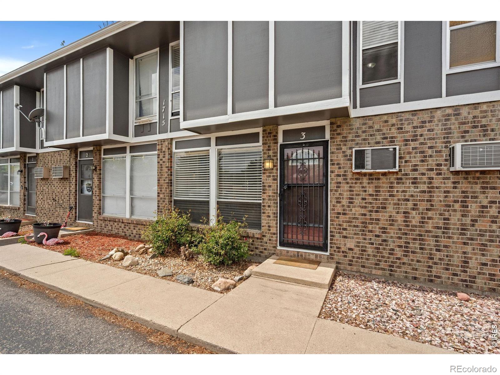 1715 Azalea Drive 3 — photo