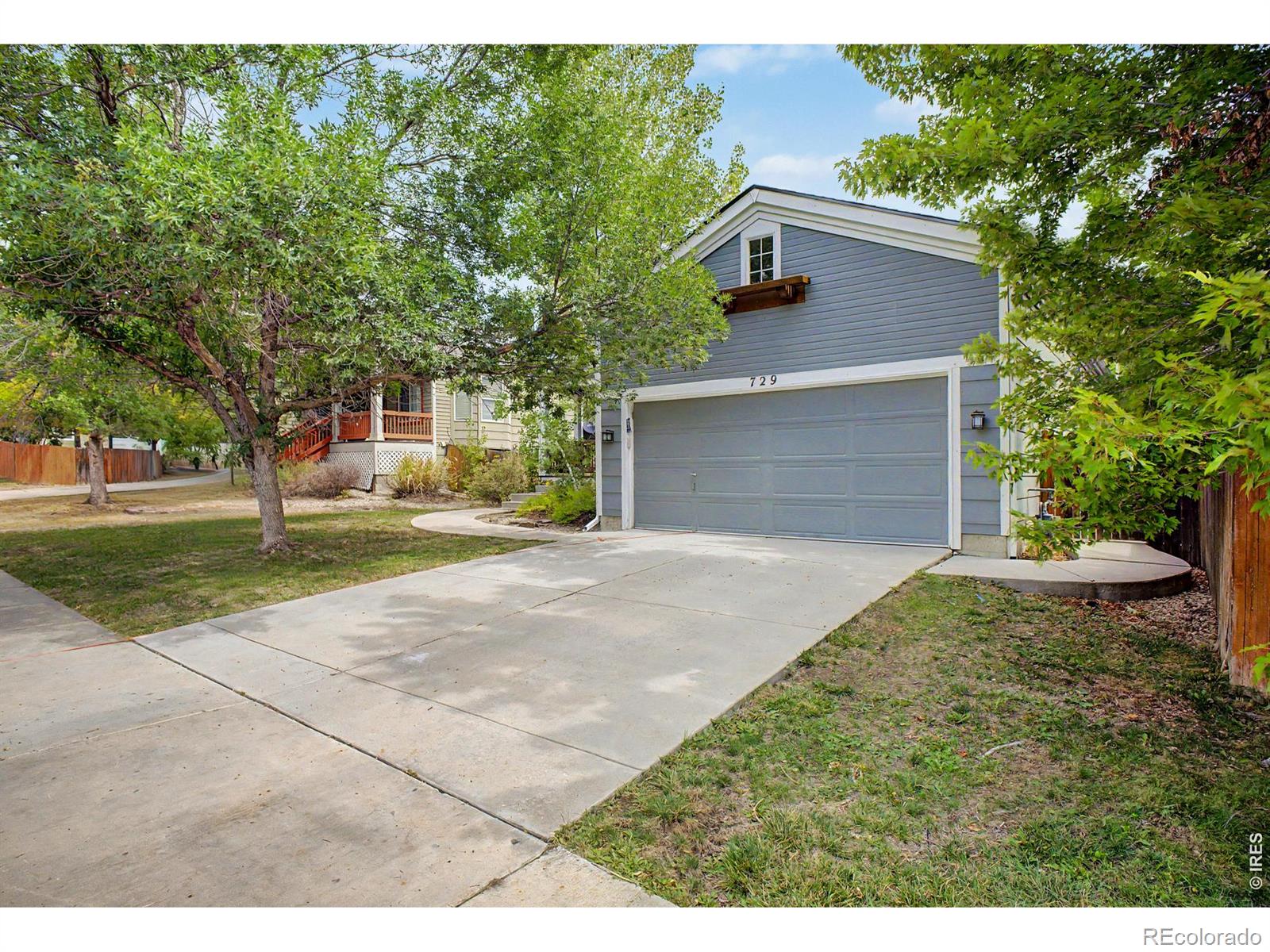 729 Mathews Circle — photo