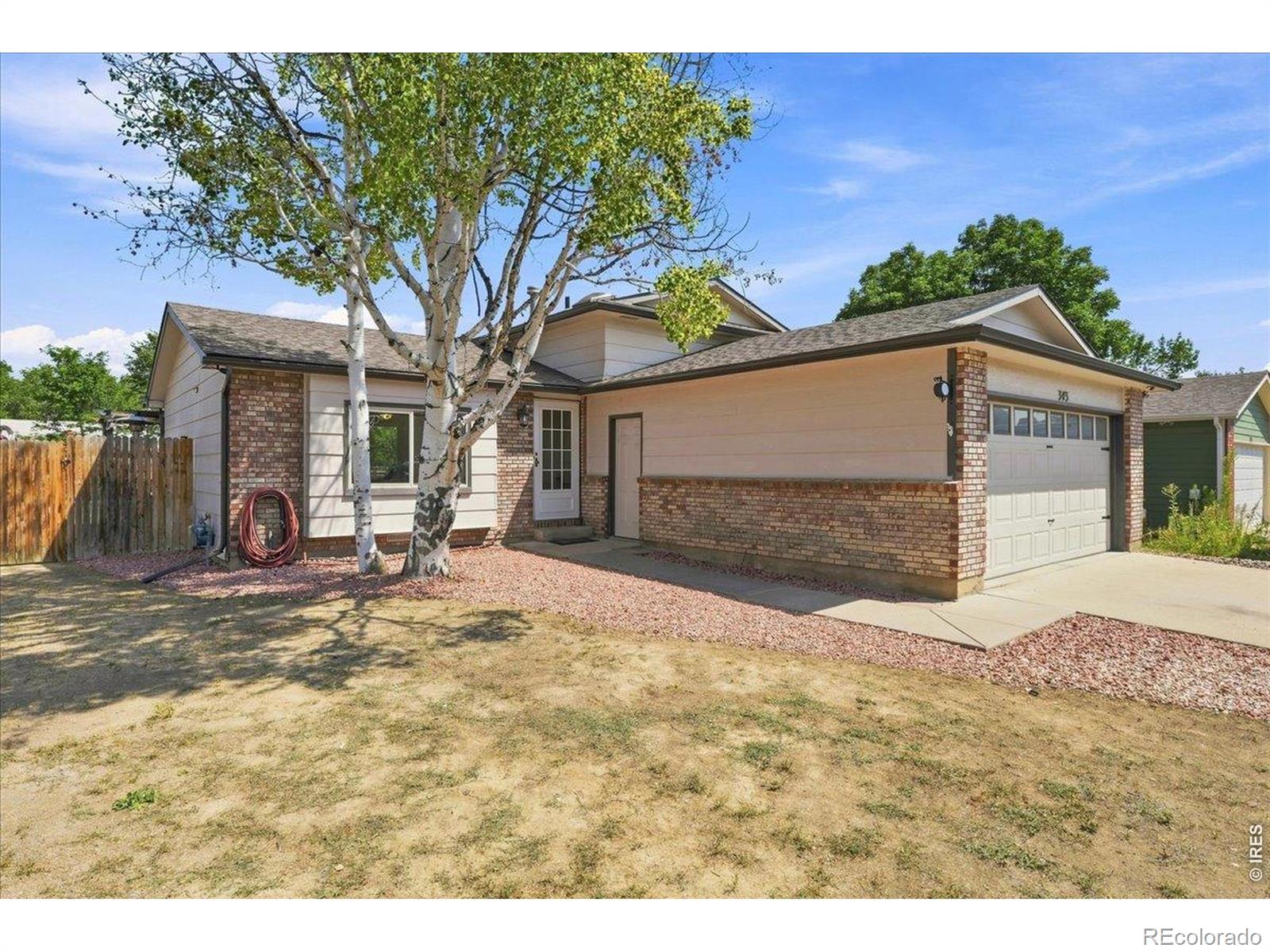 343 Hawthorn Drive — photo