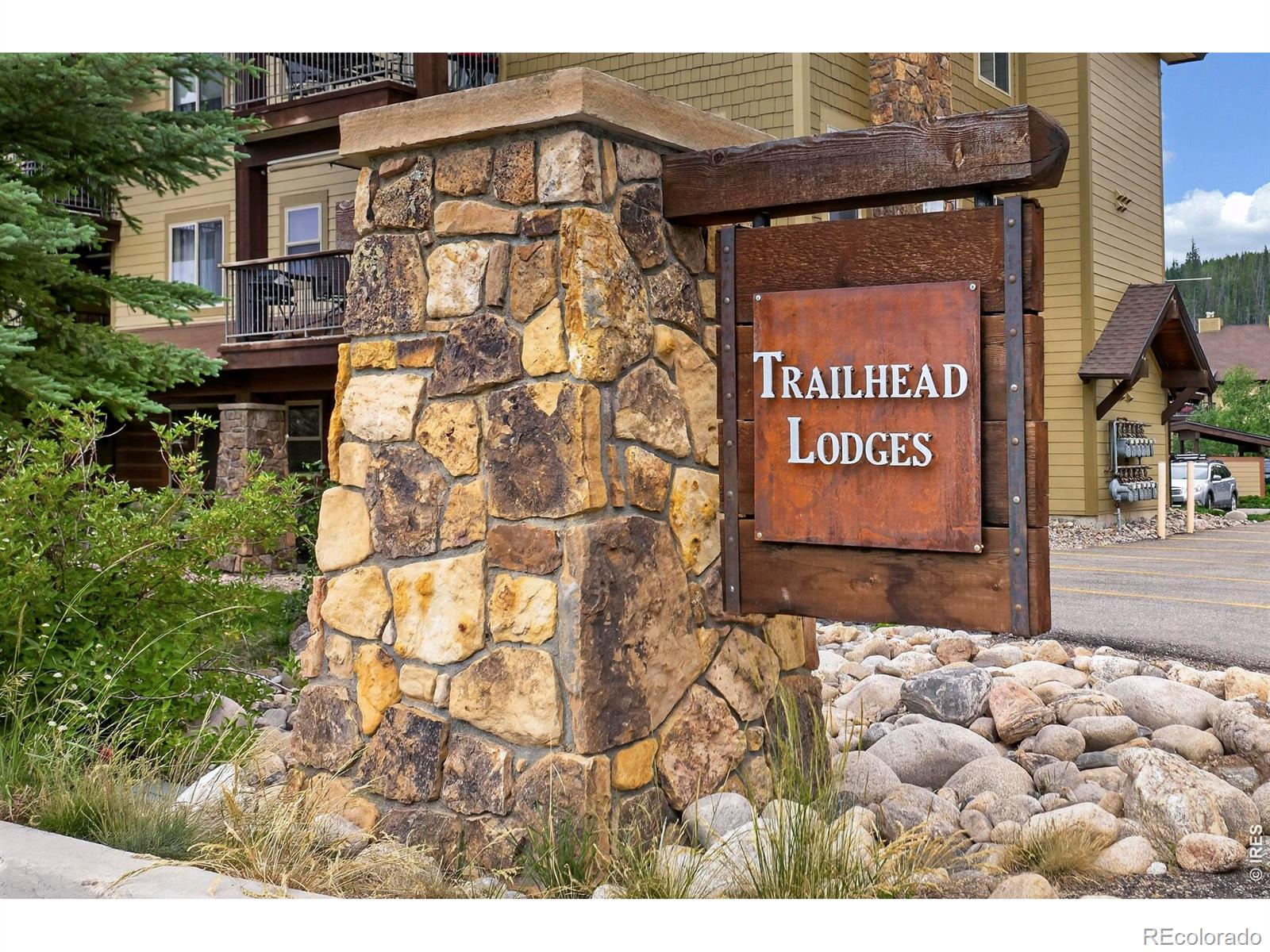 801 Trailhead Circle 823 — photo