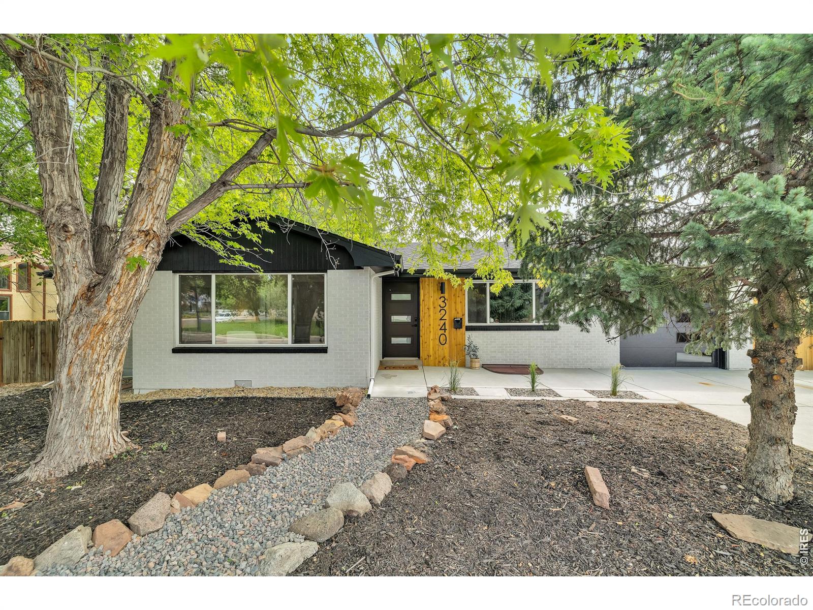 3240 Folsom Street — photo