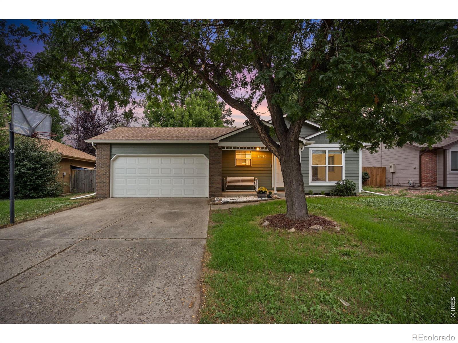 2225 Coventry Court — photo
