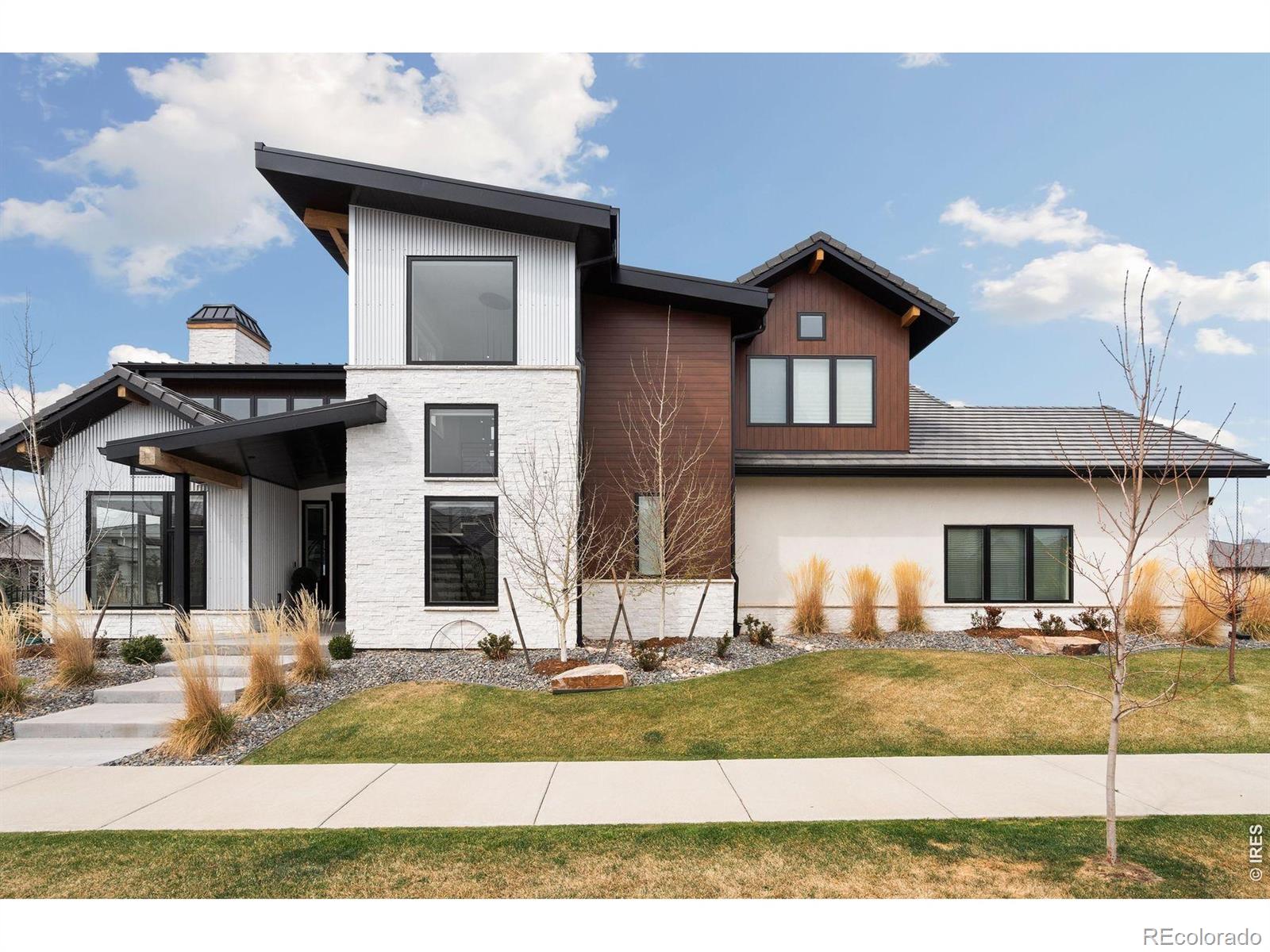 2311 Sugarloaf Road — photo